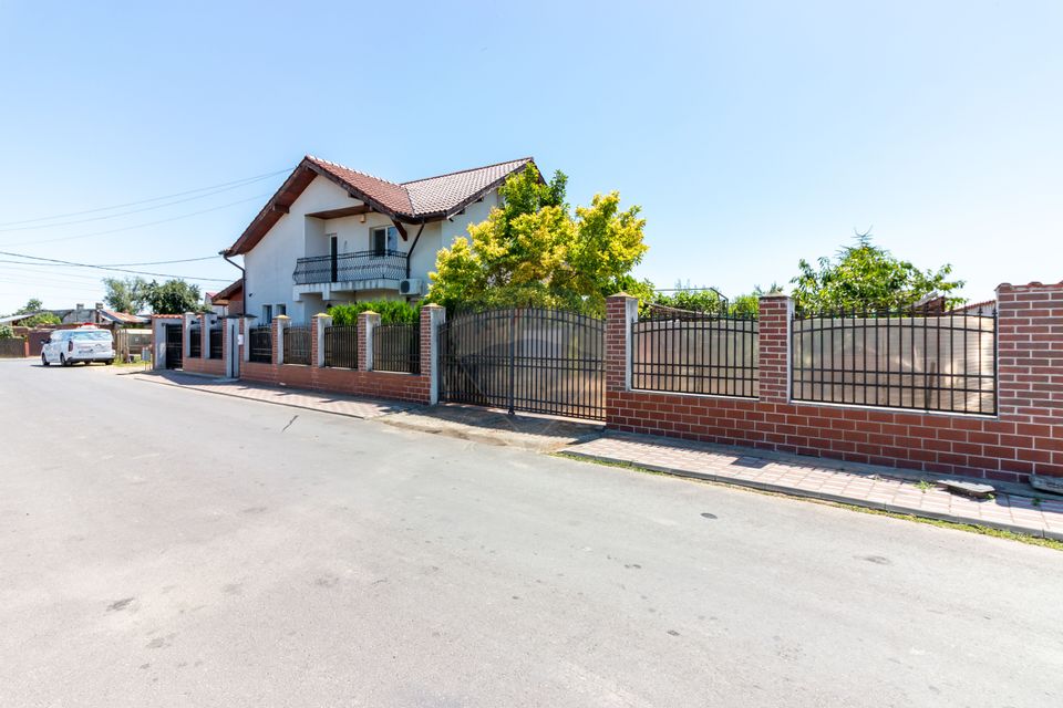 Casă spațioasă lângă București – mobilată, utilată, gata de mutat!