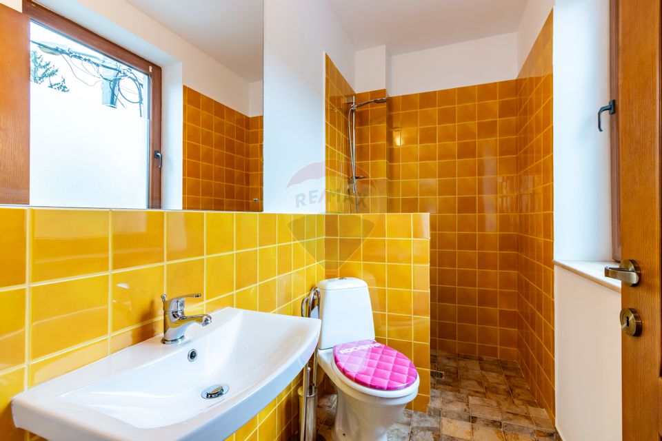 4-5 Bedroom Villa in Floreasca | Ideal for Residential or Office