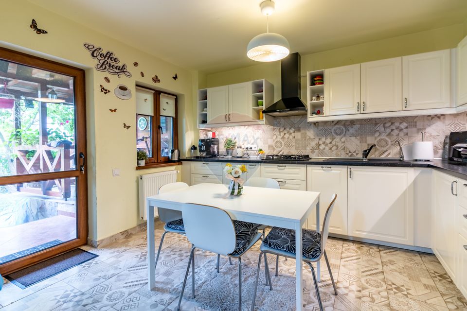 House / Villa in Buftea, all utilities, near the lake, bus, shops