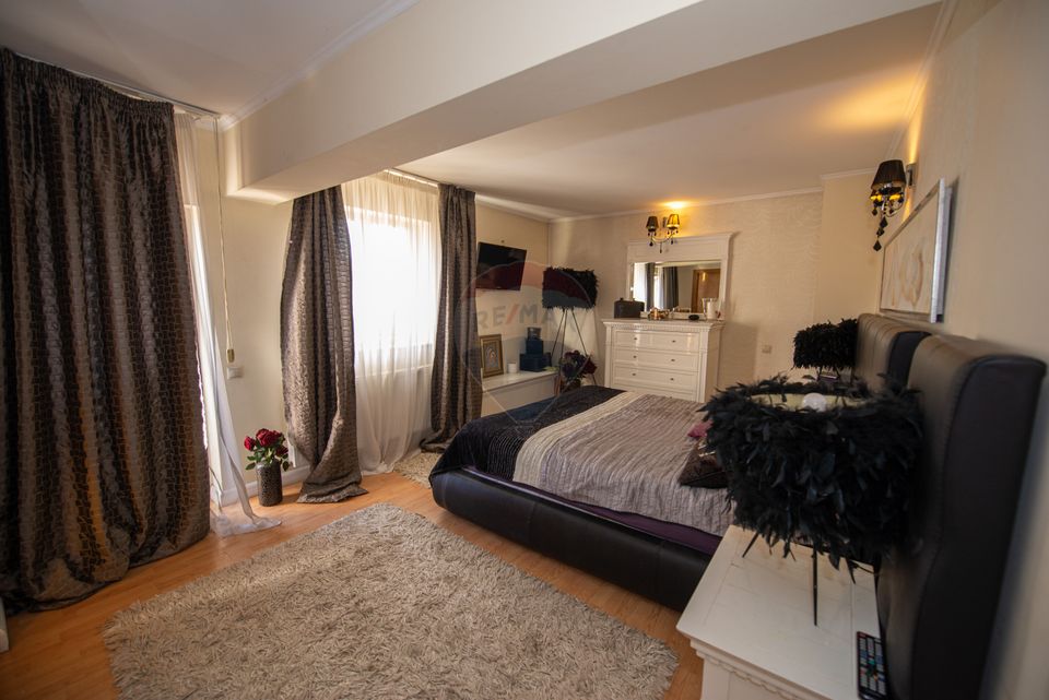 Detached house S+GF+1+M courtyard of 460sqm Ghencea sector 6