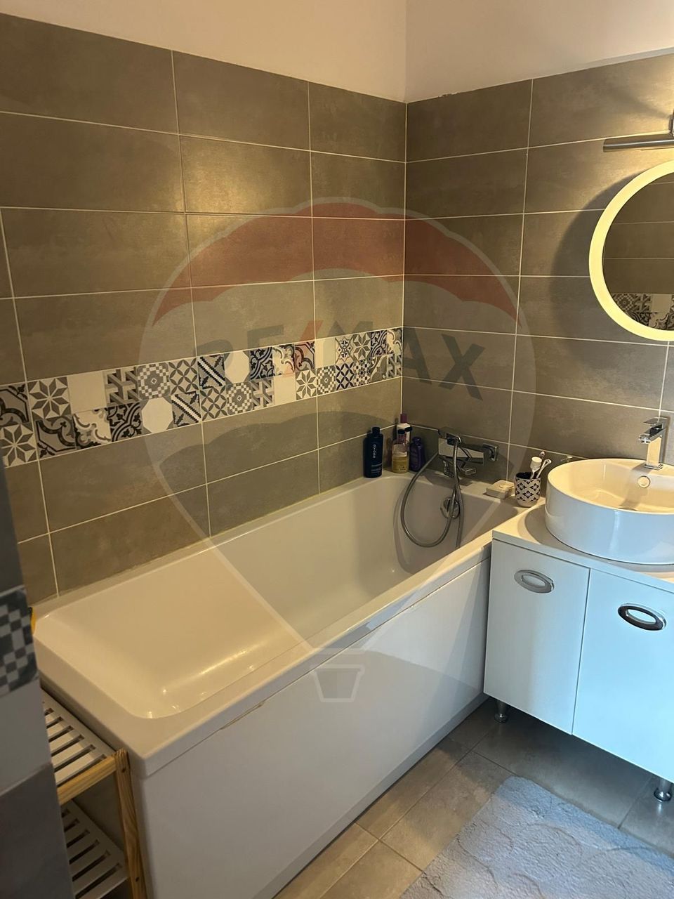 2-room apartment for rent in 1 Decembrie 1918 area / Parking