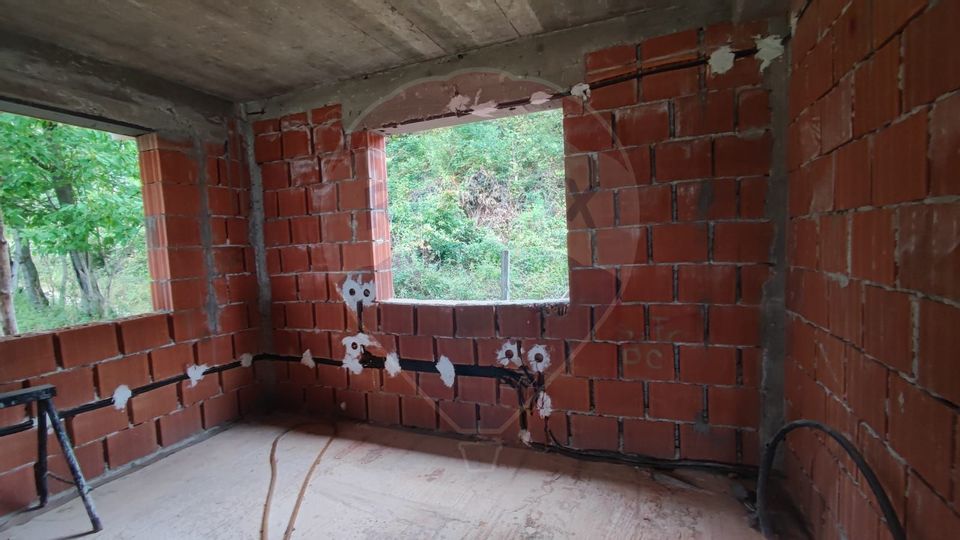 Casă de vacanta cu 6 camere de vanzare Suncuius