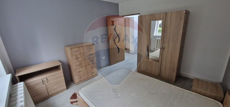 Apartament cu 2 camere semidecomandat, strada Avram Iancu, PARTER
