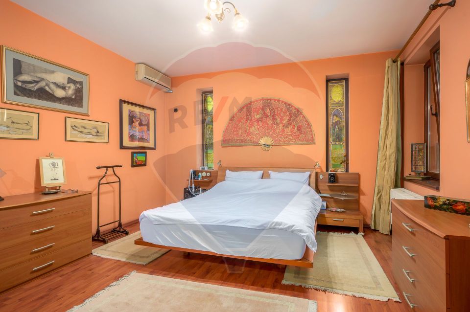 11 room House / Villa for sale, Iancu Nicolae area