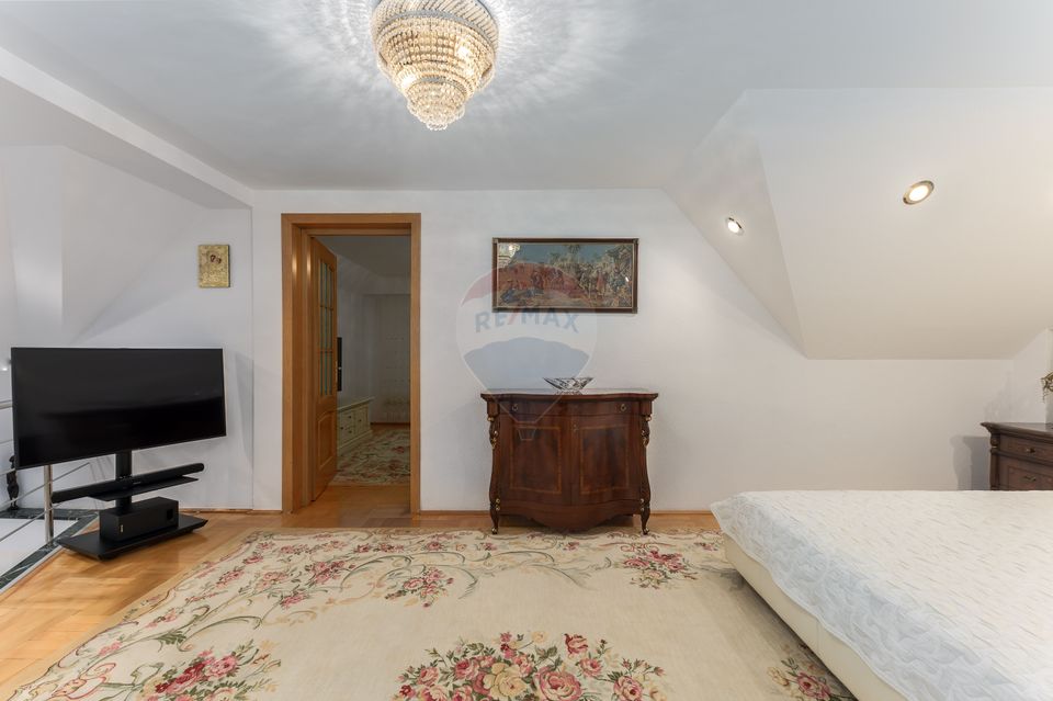 Apartament cu 5 camere in vila, curte si dependinte în Dorobanti