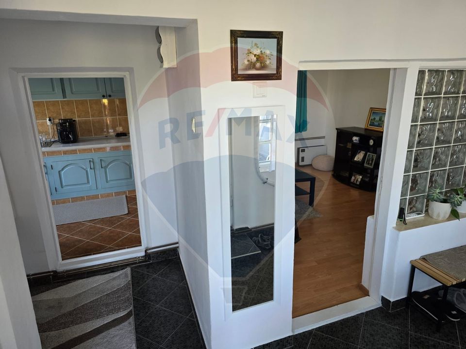 Casă / Vilă cu 4 camere de vânzare în zona Central