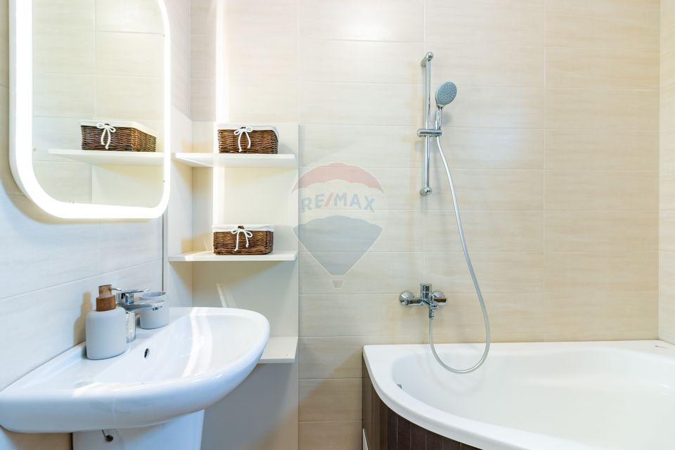 3 room apartment | Damaroaia | 87 sqm | 3/3 | two bathrooms | Park