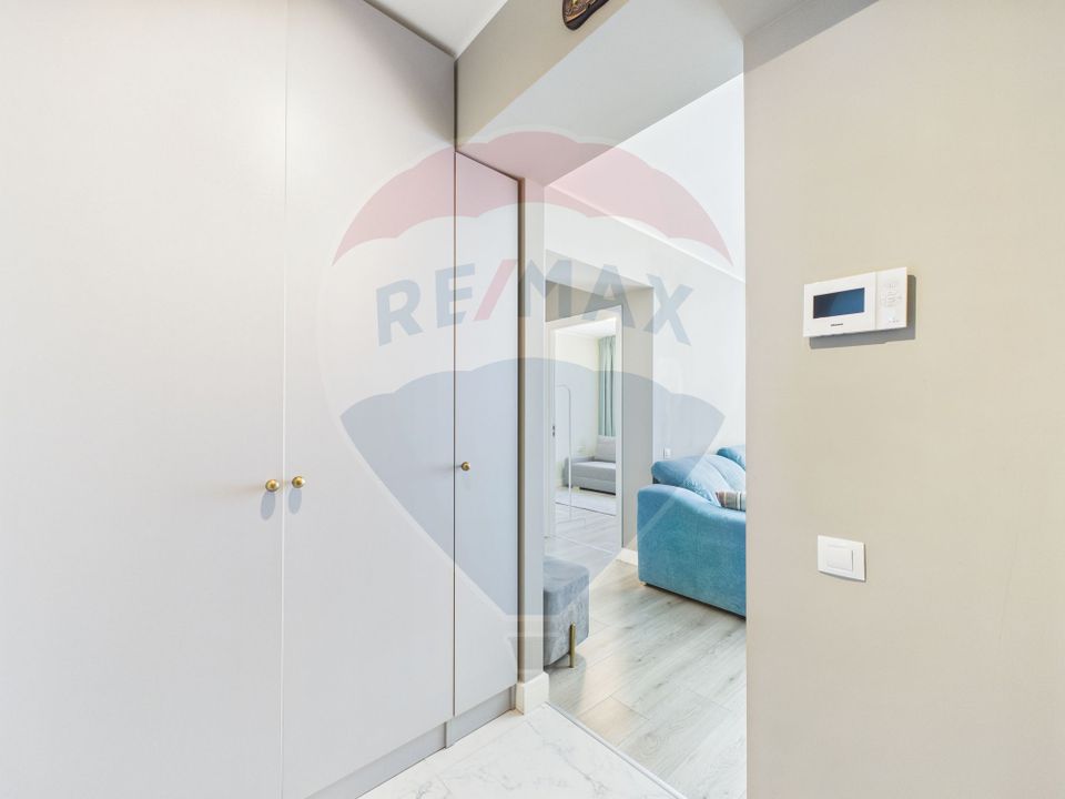 Apartament cu 3 camere de vânzare în zona Aviatiei