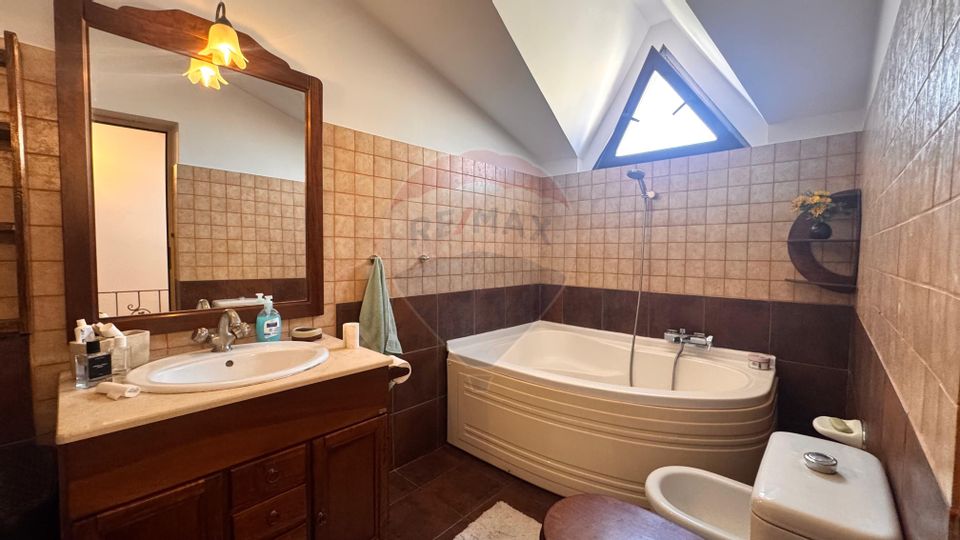 Vila P+M cu 3 camere, de inchiriat, zona Far Constanta