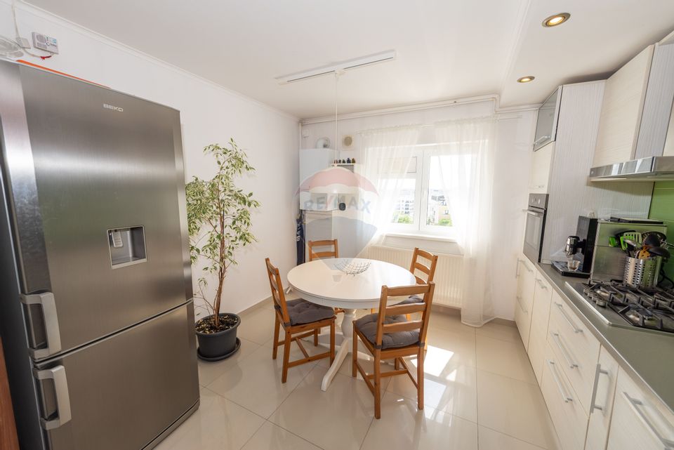 Apartament 3 camere de vanzare Timpuri Noi, Loc parcare ADP si Boxa