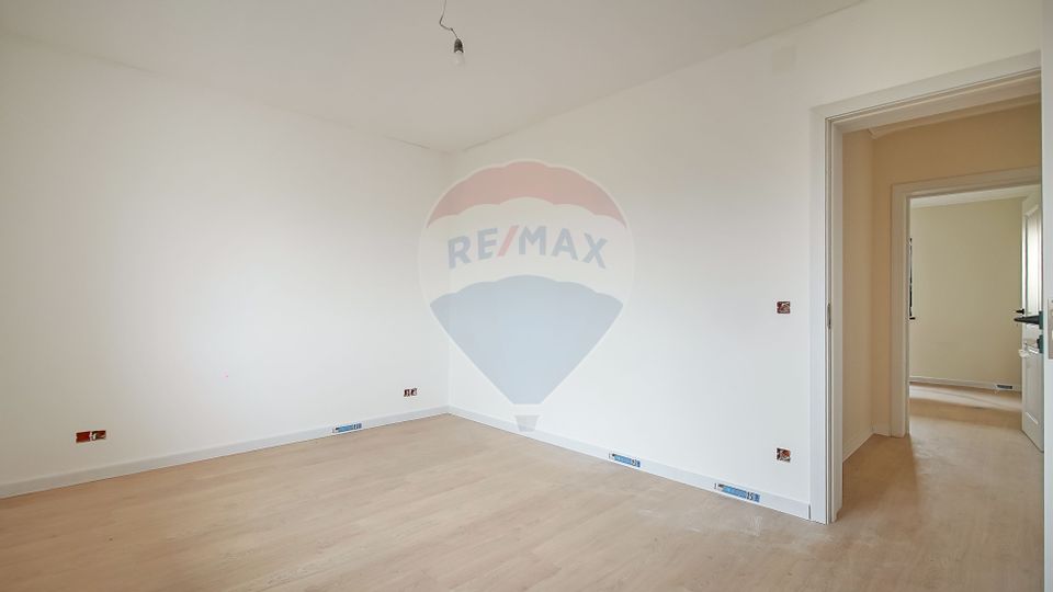 4 room House / Villa for sale