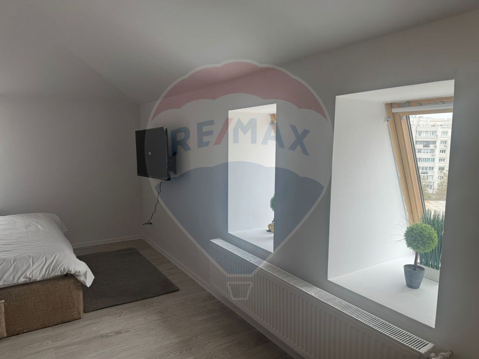 De inchiriat garsoniera la mansarda locatie centrala Unirii