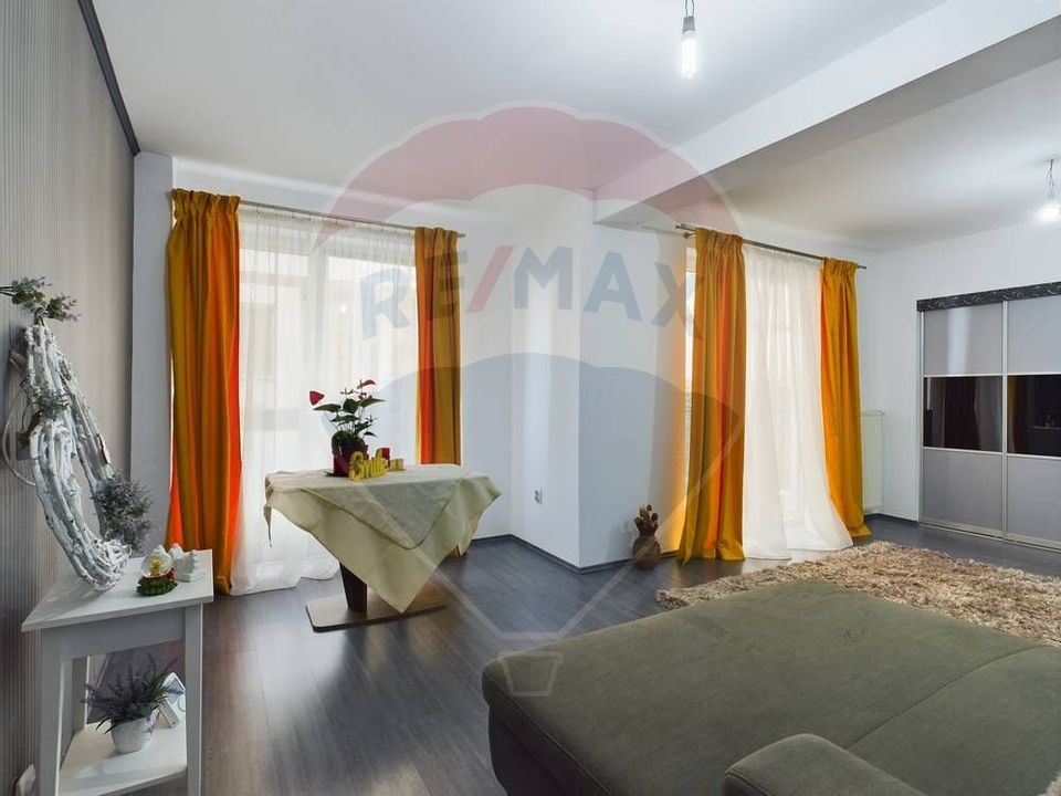 3 room Apartment for sale, Tractorul area