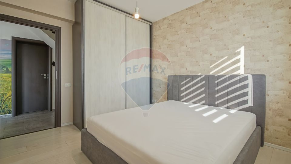 De vanzare penthouse in Tractoru, 3 camere, mobilat si utilat