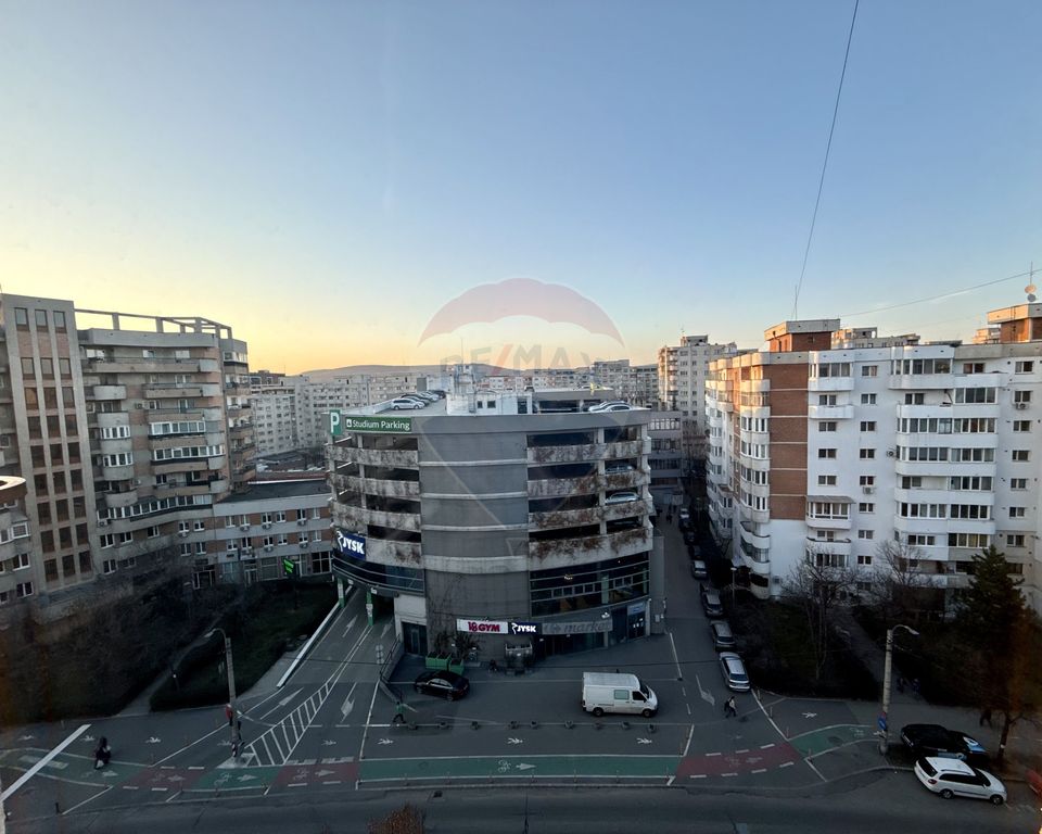 Apartament 3 camere decomandat, loc de parcare, Dorobanților – Central