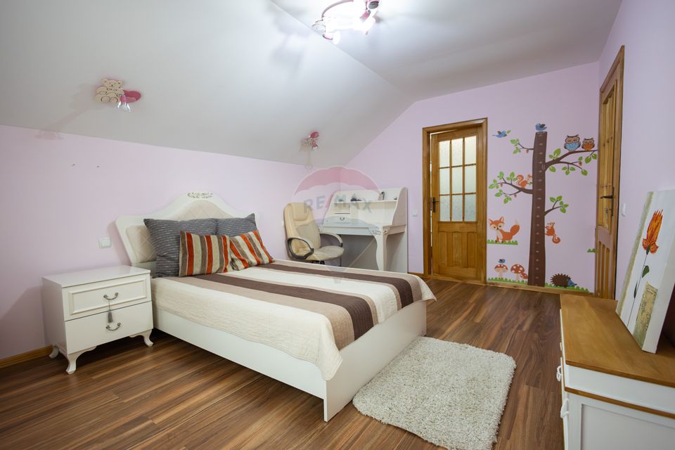 Casa spatioasa de vanzare