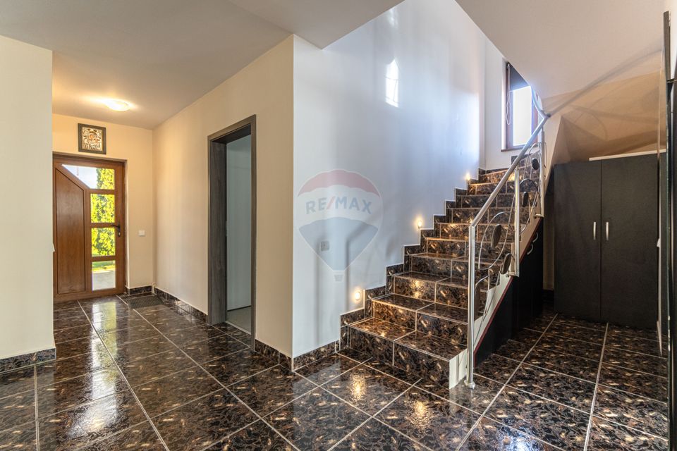 5 room House / Villa for sale