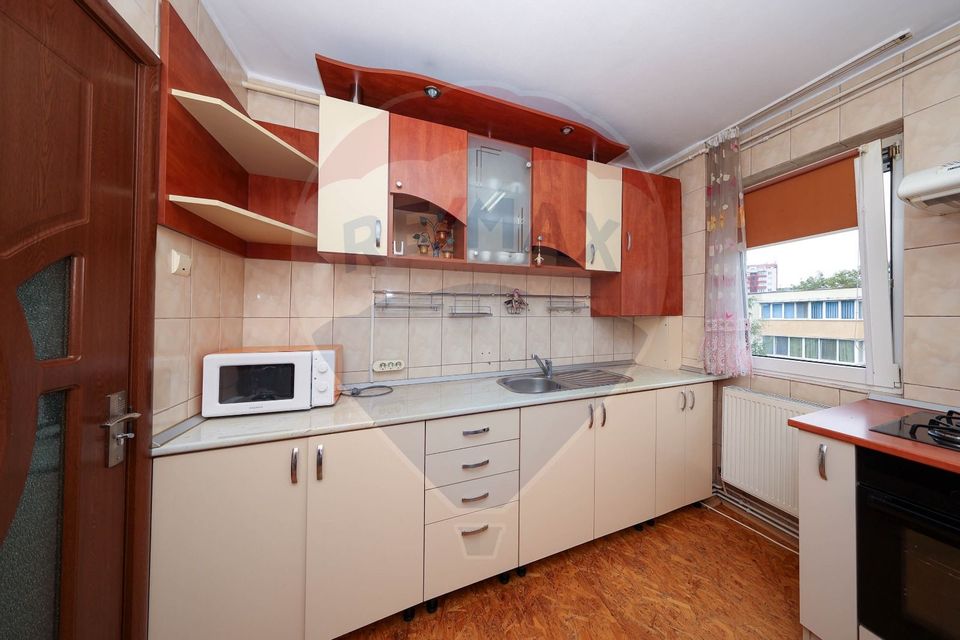 Apartament cu 2 camere de vânzare - Brașov, Str. Zizinului