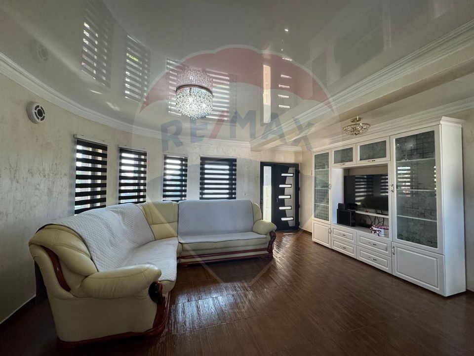 4 room House / Villa for sale