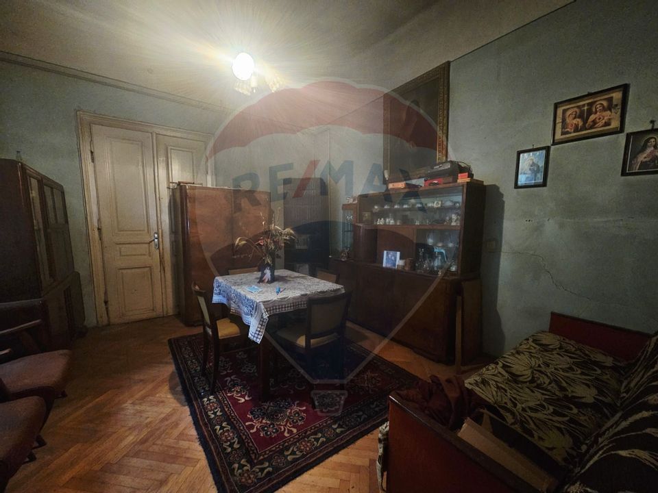 5 room House / Villa for sale, Central area