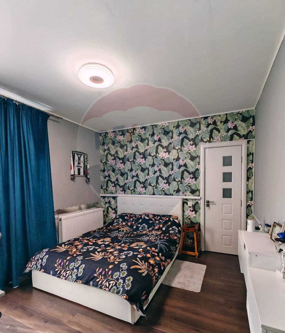 Casă / Vilă cu 4 camere de închiriat