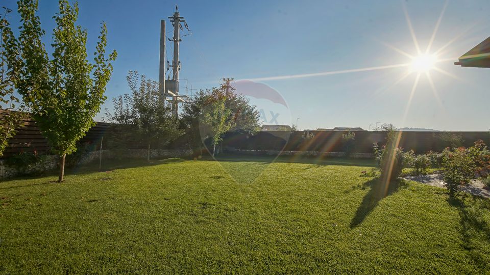 Casă parter pe teren 750 mp în Sânpetru – Comision 0%