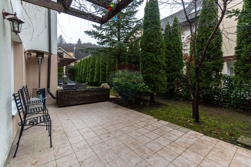 Apartament cu 6 camere de închiriat în zona Nouă – spațiu generos