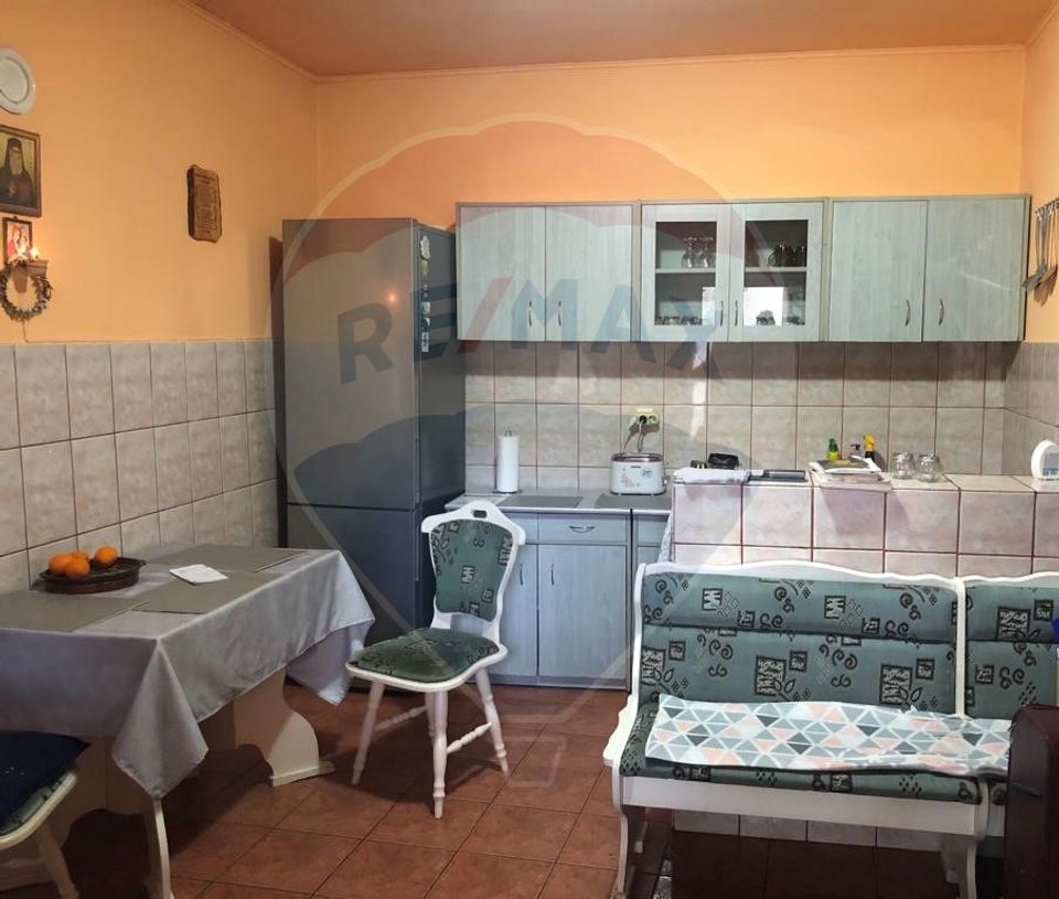 8 room House / Villa for sale, Central area