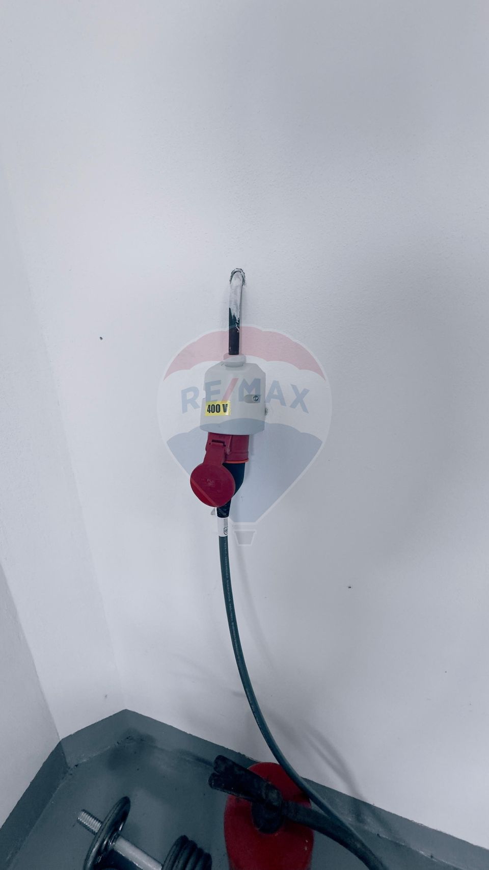 Proprietate premium în Filiași, locuință de lux cu spații comerciale