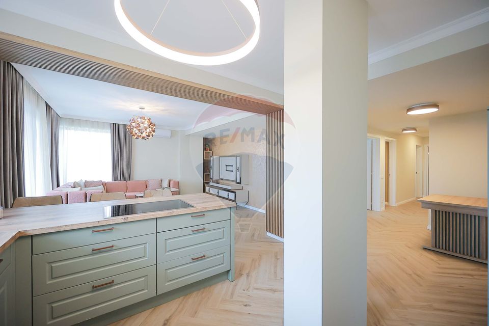 Apartament/Penthouse de Închiriat cu 3 Dormitoare și Terasă, Decebal