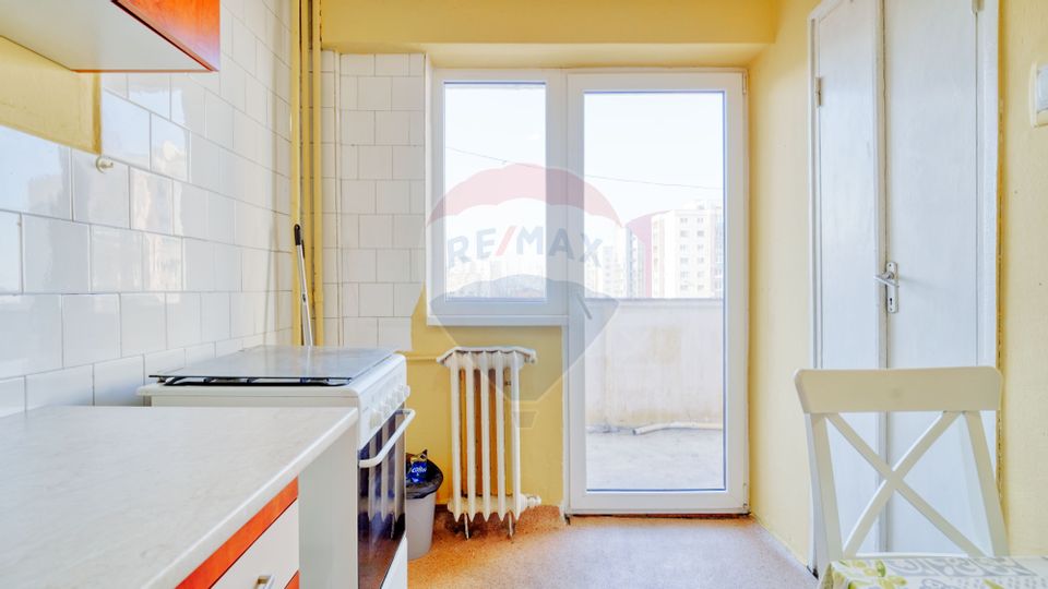 3 room Apartment for rent, 13 Decembrie area