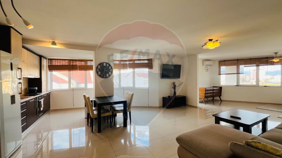 Apartament de lux de închiriat în zonǎ ultracentralǎ