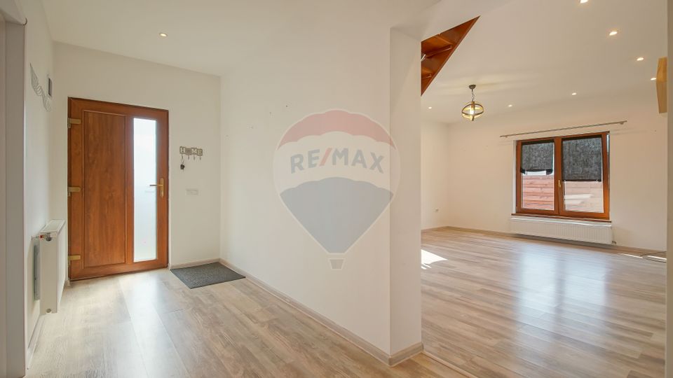 Refugiul tău de lângă Brașov – Casă P+M în cartierul Izvor, Tralungeni