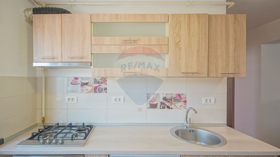 Apartament de 2 camere de închiriat în zona Tractorul