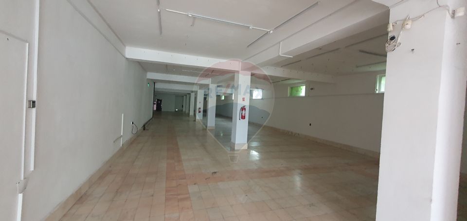 1,300sq.m Commercial Space for rent, Ultracentral area