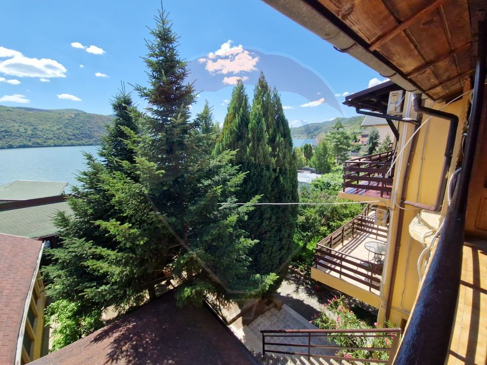 20 room Hotel / Pension for sale