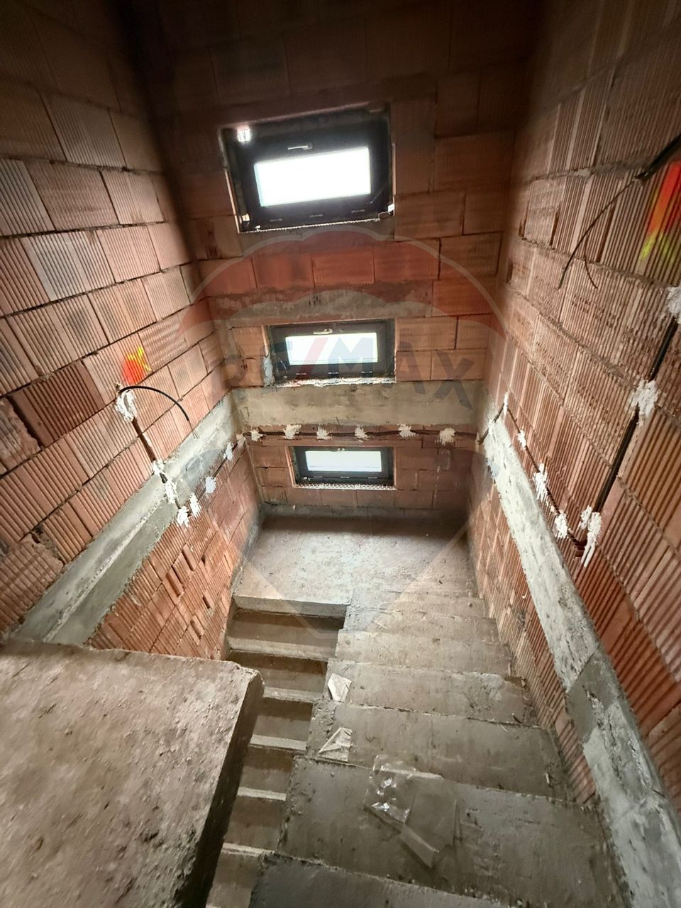 6 room House / Villa for sale