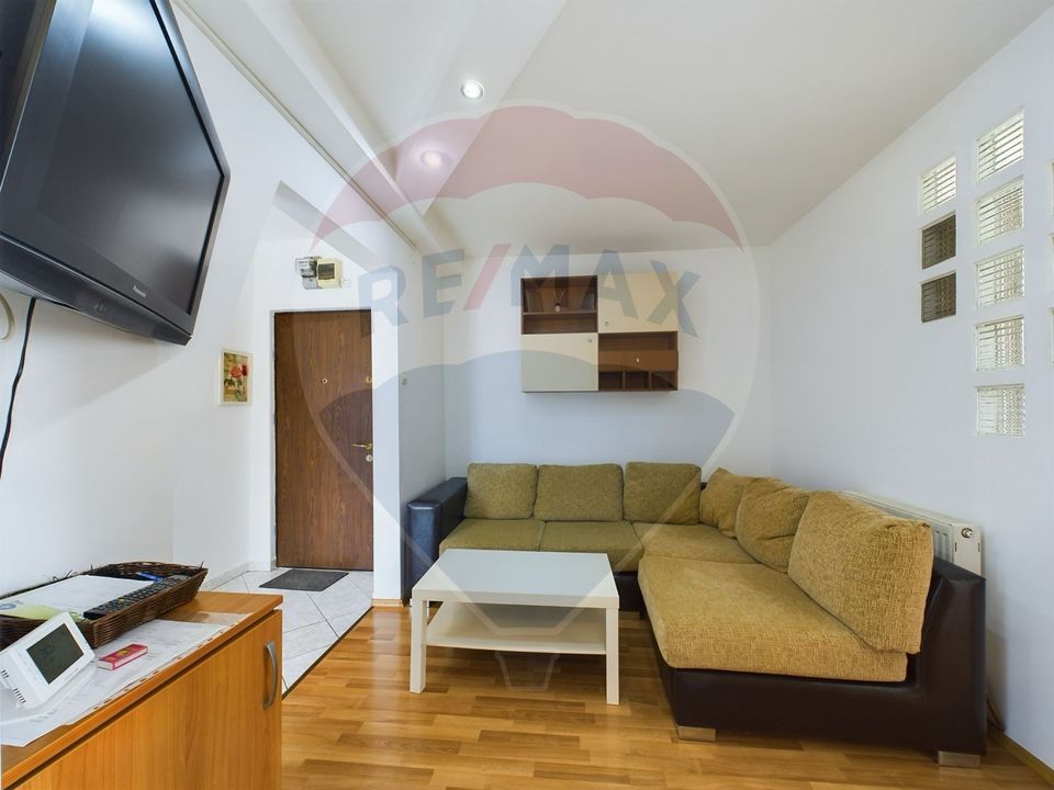 3 room Apartment for rent, Grivitei area