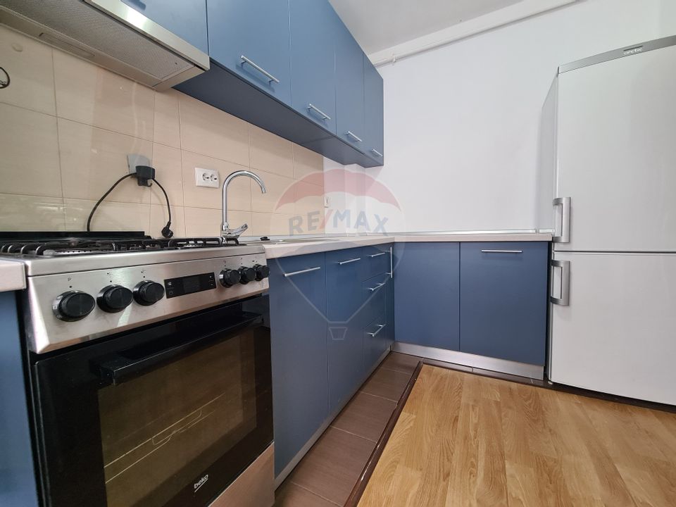 Apartament cu o cameră pe strada Stejarului, cu loc de parcare