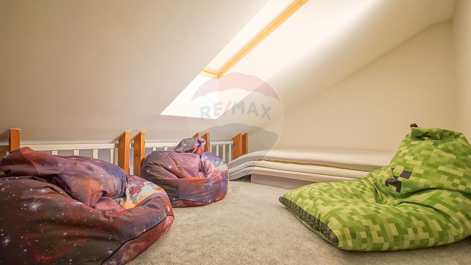 Vila moderna cu vedere spre padure Poiana Angelescu