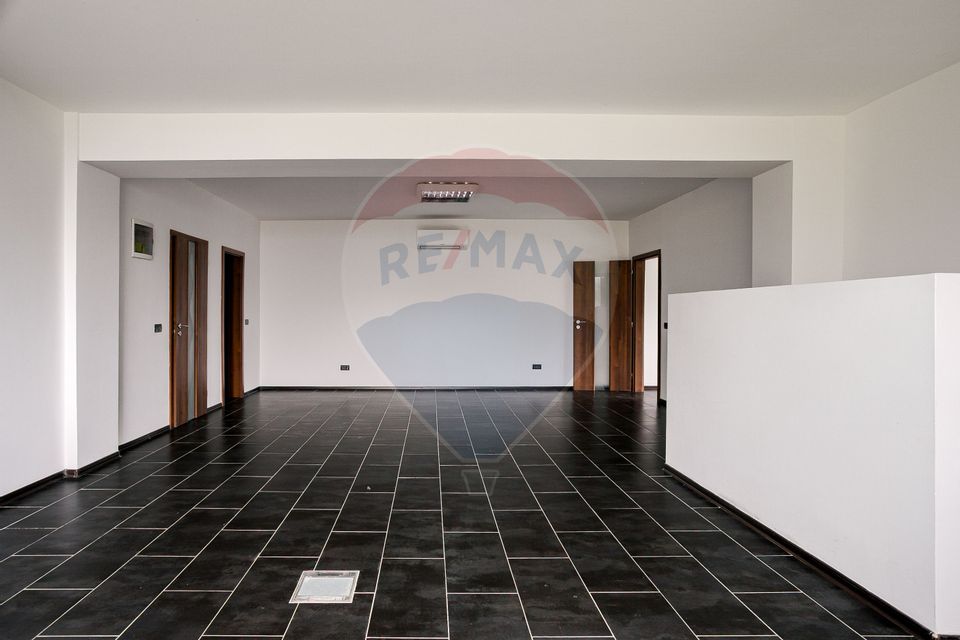 Inchiriere spațiu modern pentru birouri sau servicii, zona Subcetate