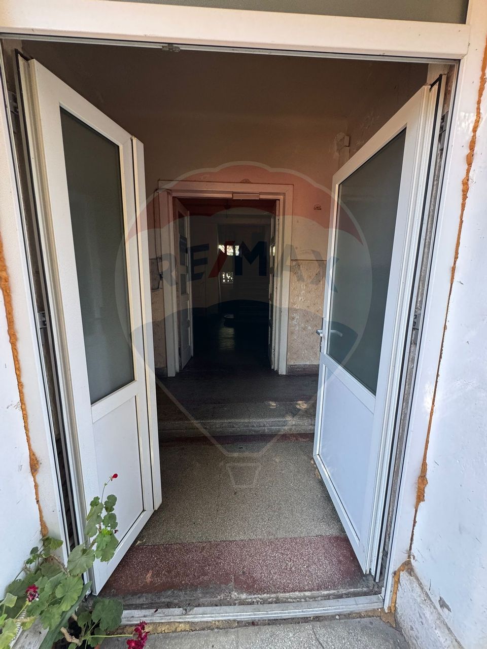 Camera camin în zona Centrală 0% comision