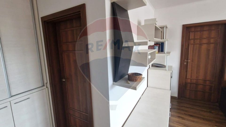 Apartament cu 2 camere de închiriat