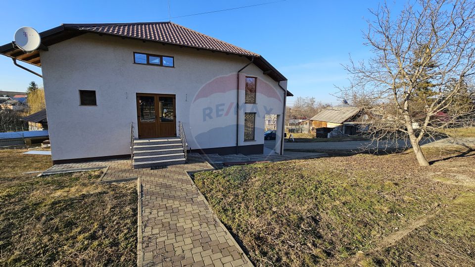 Complex comercial-cofetărie, patiserie pitzerie- Udești, Suceava