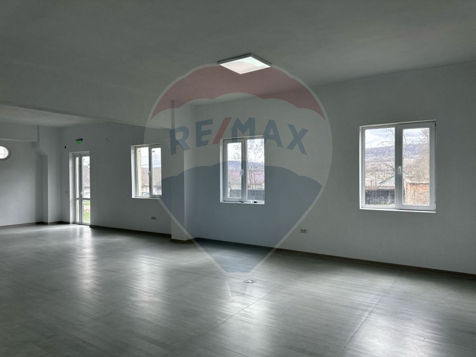 437sq.m Commercial Space for rent