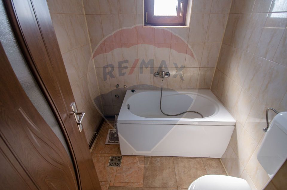 Casa + teren + hala de vanzare in Beregsau – 0% Comision