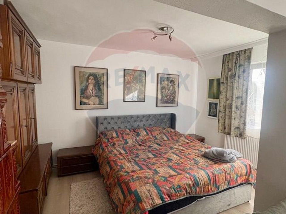 Casă / Vilă cu 6 camere de vânzare