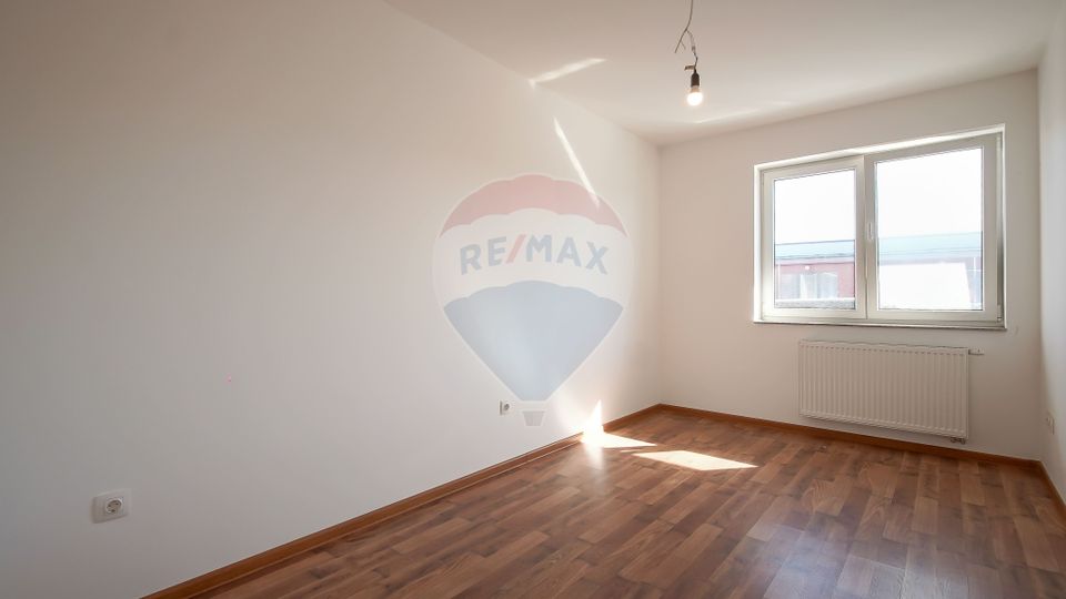 Apartament nelocuit cu priveliste deosebita|parcare|boxa
