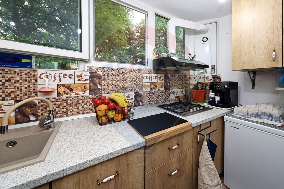 Apartament 3 camere parter cu balcon