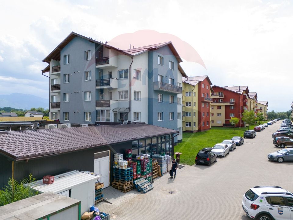 Apartament decomandat, 60 mp utili, 2 camere, debara, balcon!